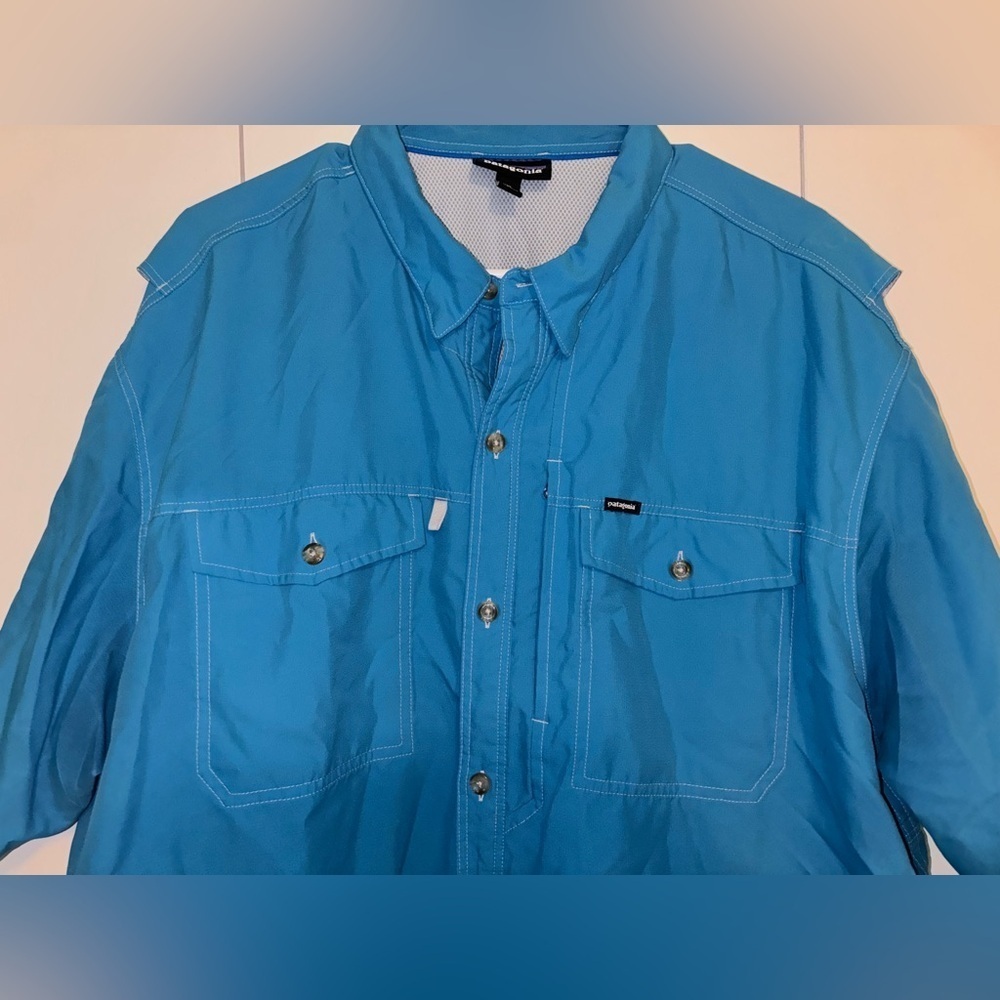 Patagonia button down!! - Picture 4 of 7